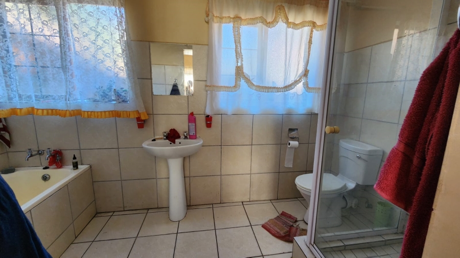 3 Bedroom Property for Sale in Bodorp North West